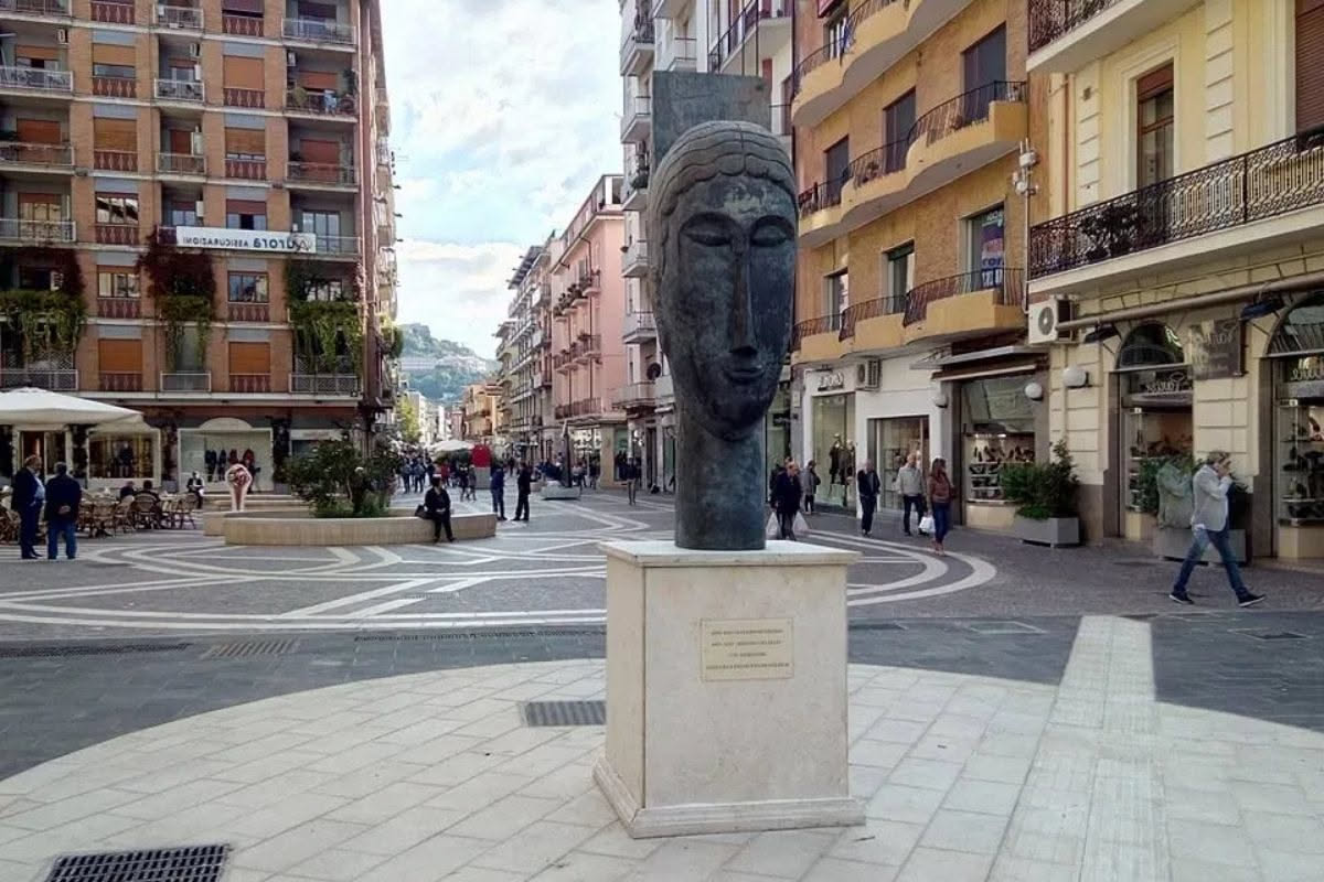 È uno dei doveri civili più importanti d'Italia: trasmettere la memoria del 25 aprile attraverso luoghi che parlano