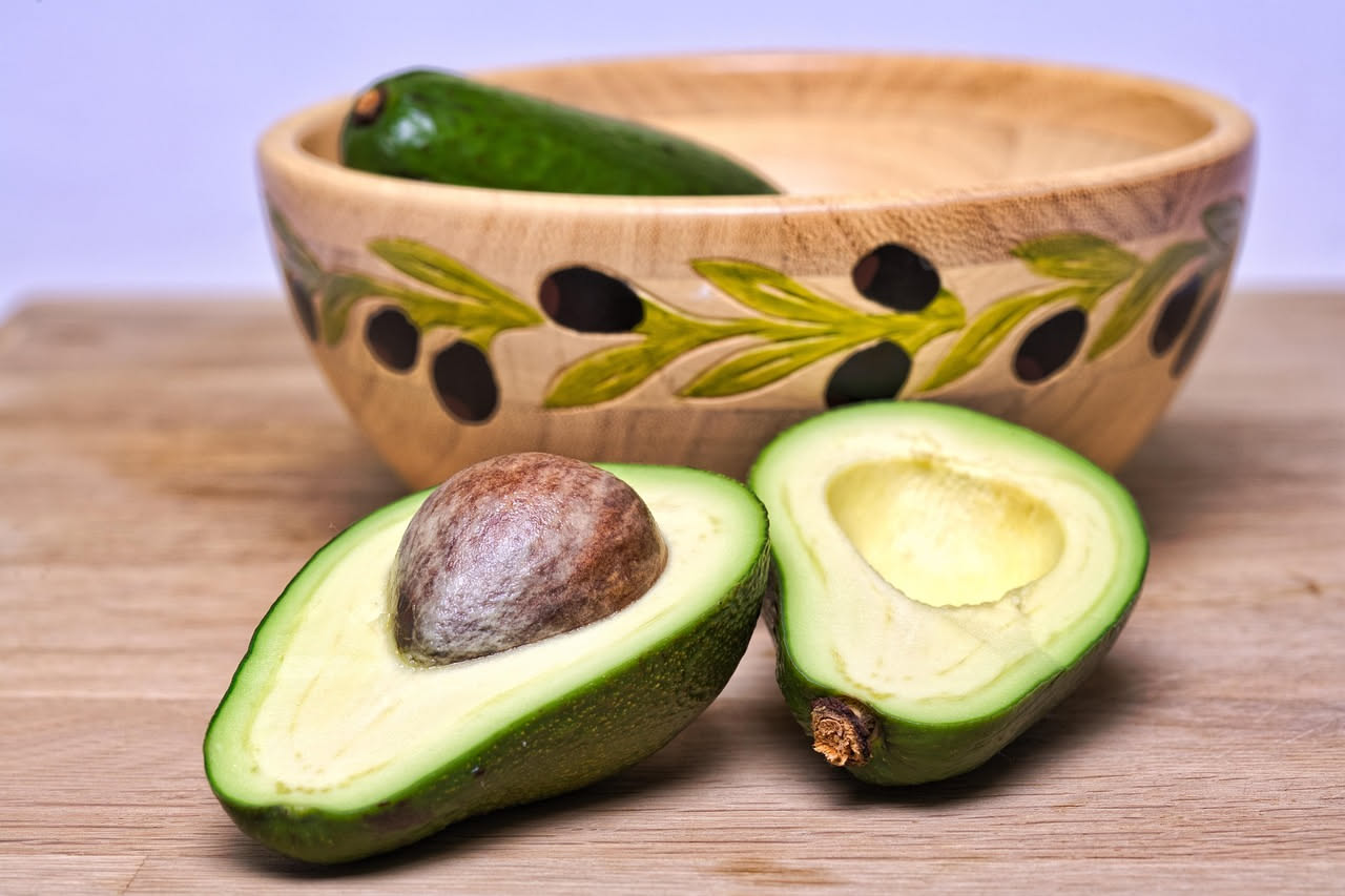 Avocado: 1 al giorno è il massimo, ecco come scegliere quello maturo