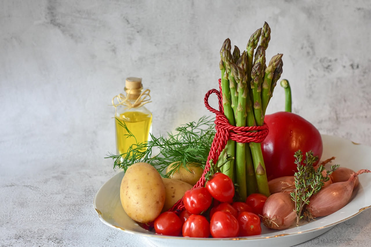 Asparagi: il trucco per non distruggere l'acido folico in pentola