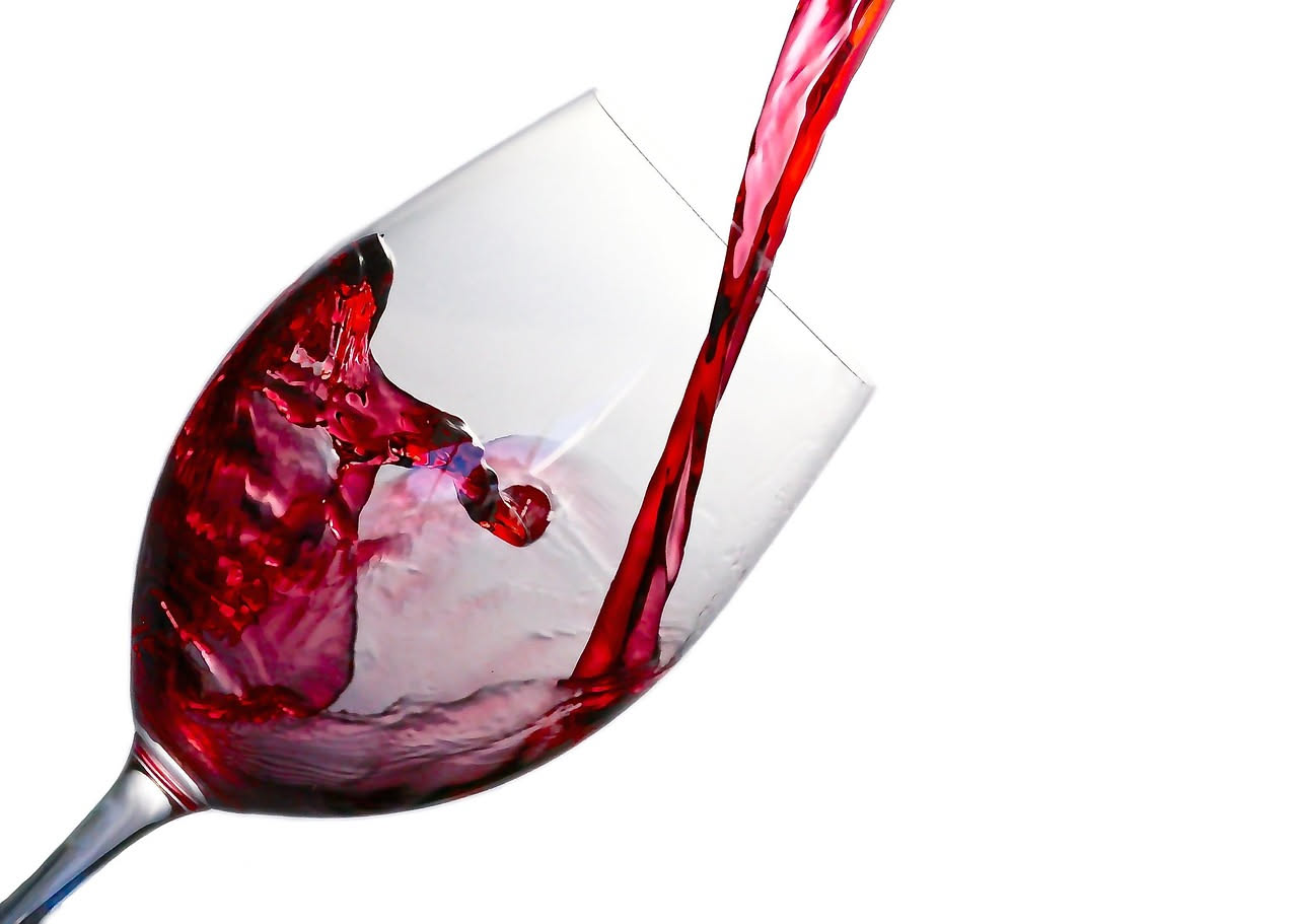 Vino rosso e trigliceridi alti: quello che i cardiologi non ti dicono