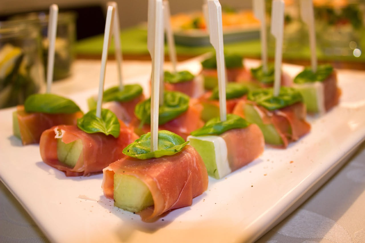 Aperitivo a casa equilibrato: cosa offrire agli ospiti