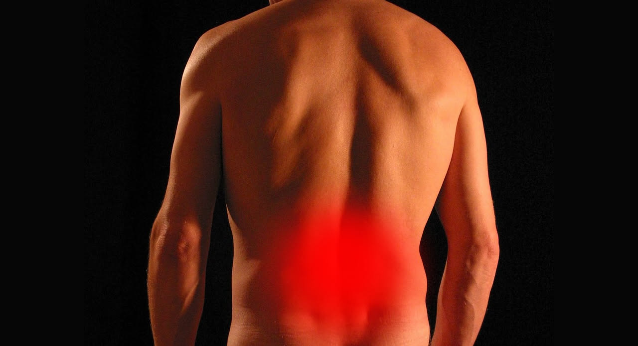 Sciatalgia a maggio: perché il sistema nervoso cambia con il cambio di stagione