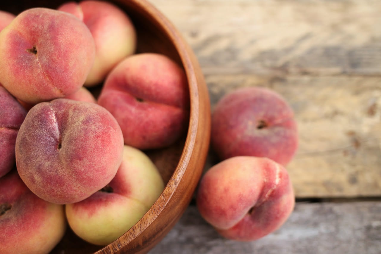 Pesche: proprietà, benefici nutrizionali e come sceglierle