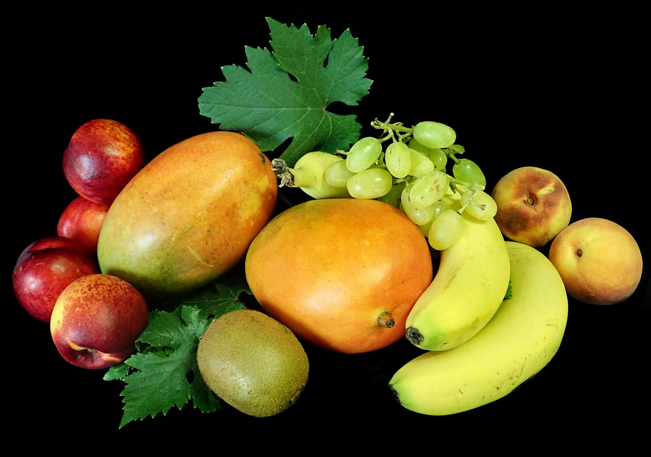 Cosa succede a chi mangia troppa frutta al giorno d'estate: cosa sapere