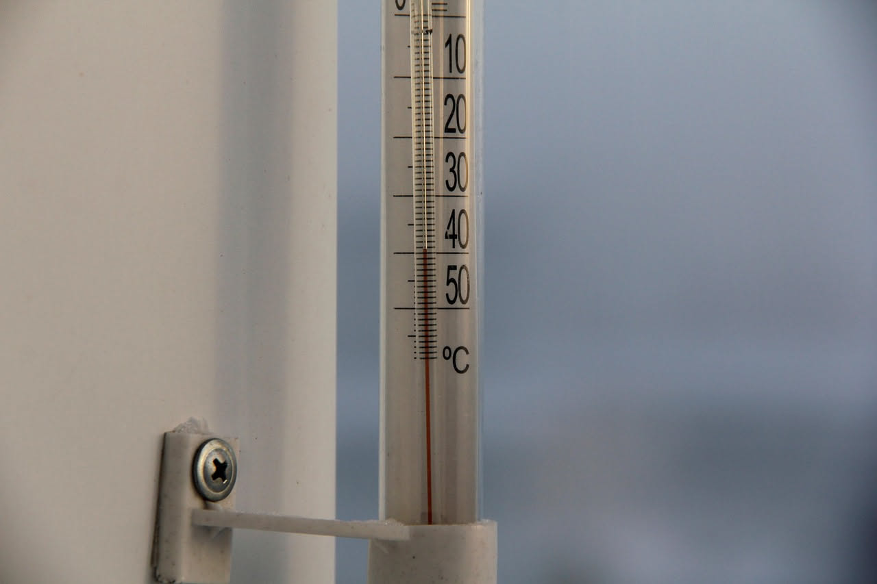 Cosa succede a chi conserva male gli avanzi con il caldo: i rischi