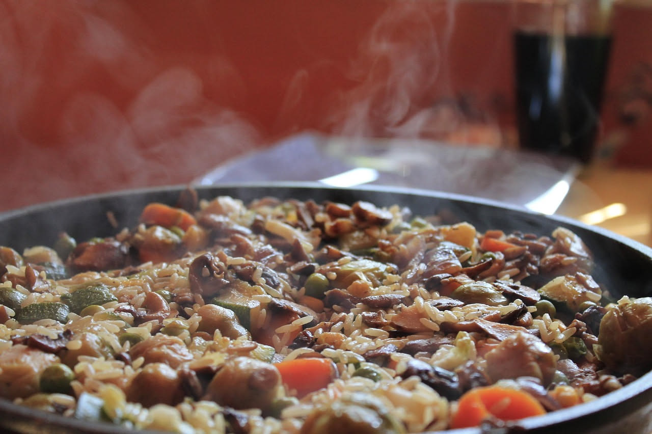 Cosa succede a chi salta la cena con il caldo: attenzione