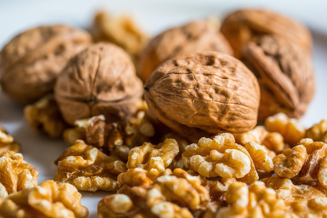 Mangiare due noci al giorno per un mese ecco cosa succede secondo gli esperti